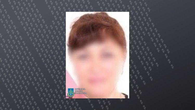 Допомагала окупантам оформлювати російські паспорти – експоліцейську з Куп’янська підозрюють у зраді